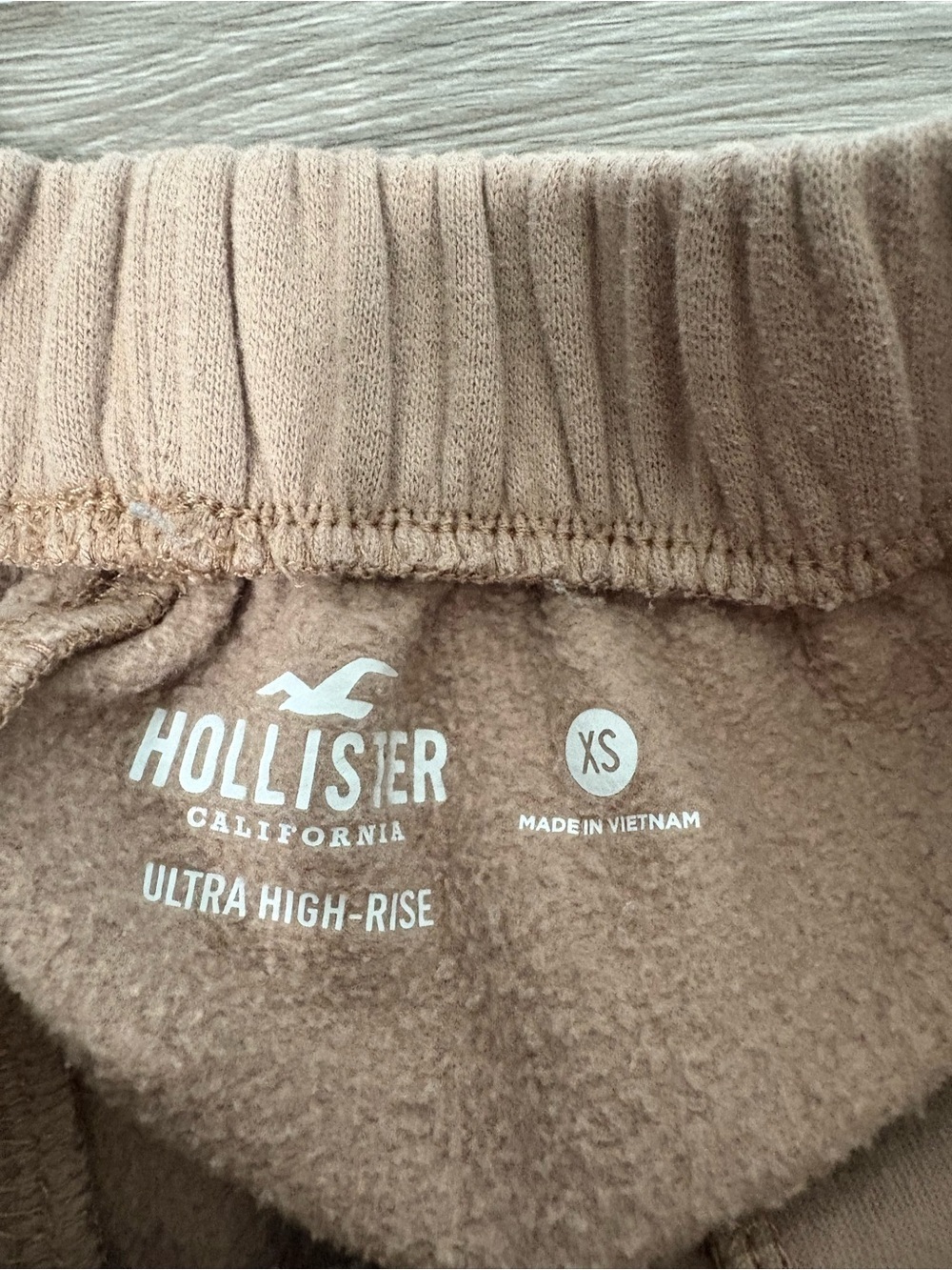 Hollister Ultra High rise Cargo Jogger Pants - Dusty Rose - Picture 3 of 6